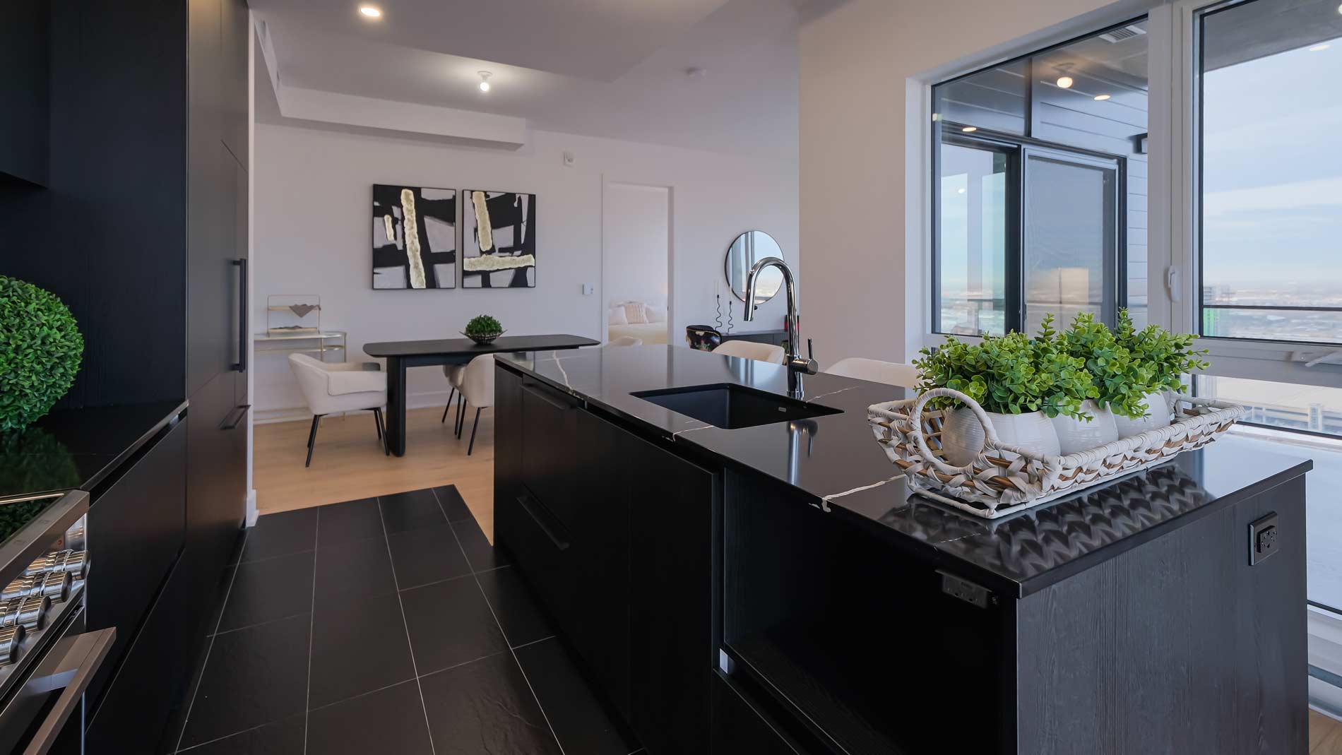 Unité 2204, disponible maintenant